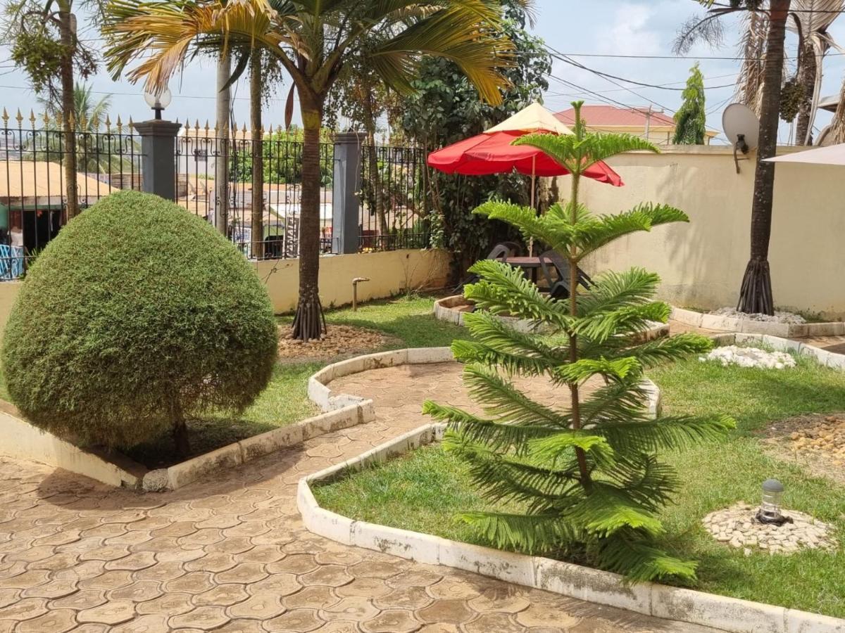 Appart Hotel Mireille Yaoundé Exterior photo