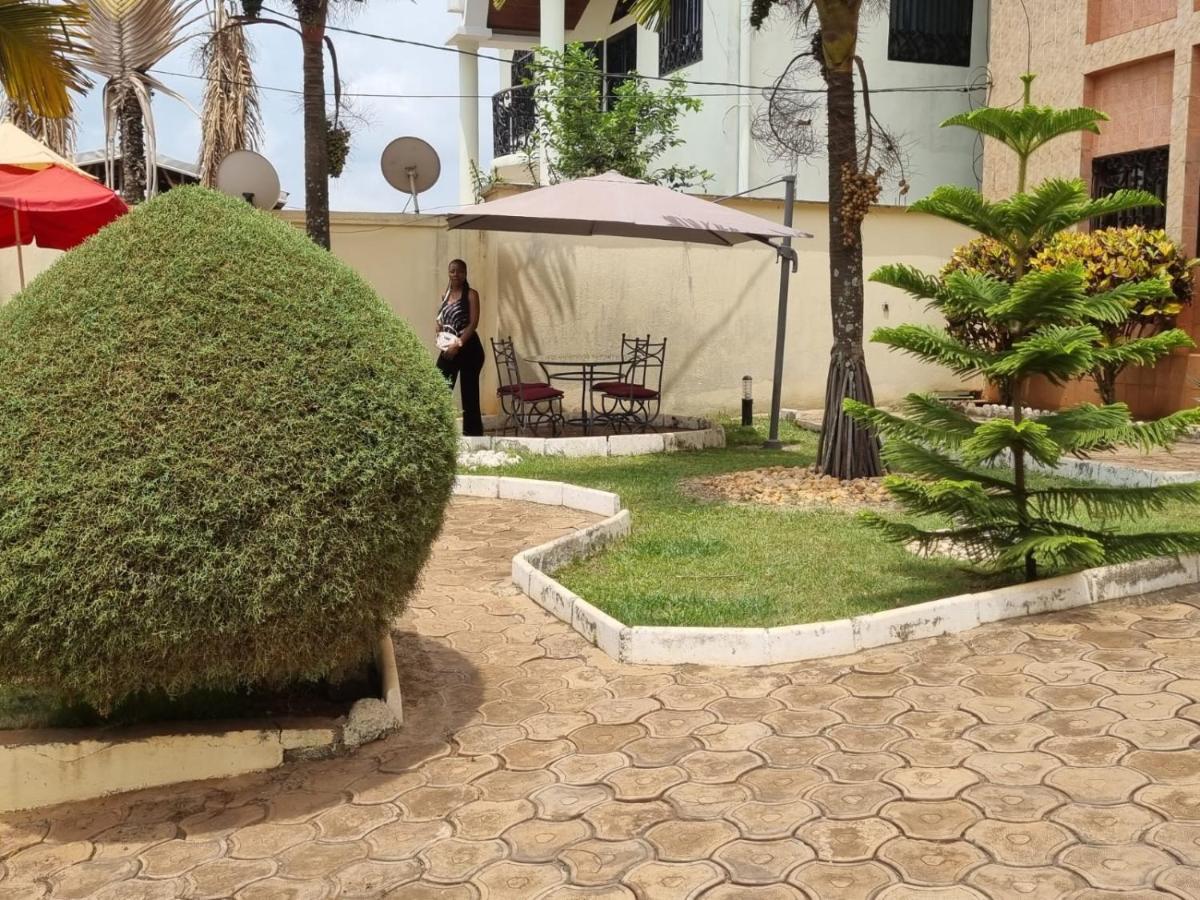 Appart Hotel Mireille Yaoundé Exterior photo