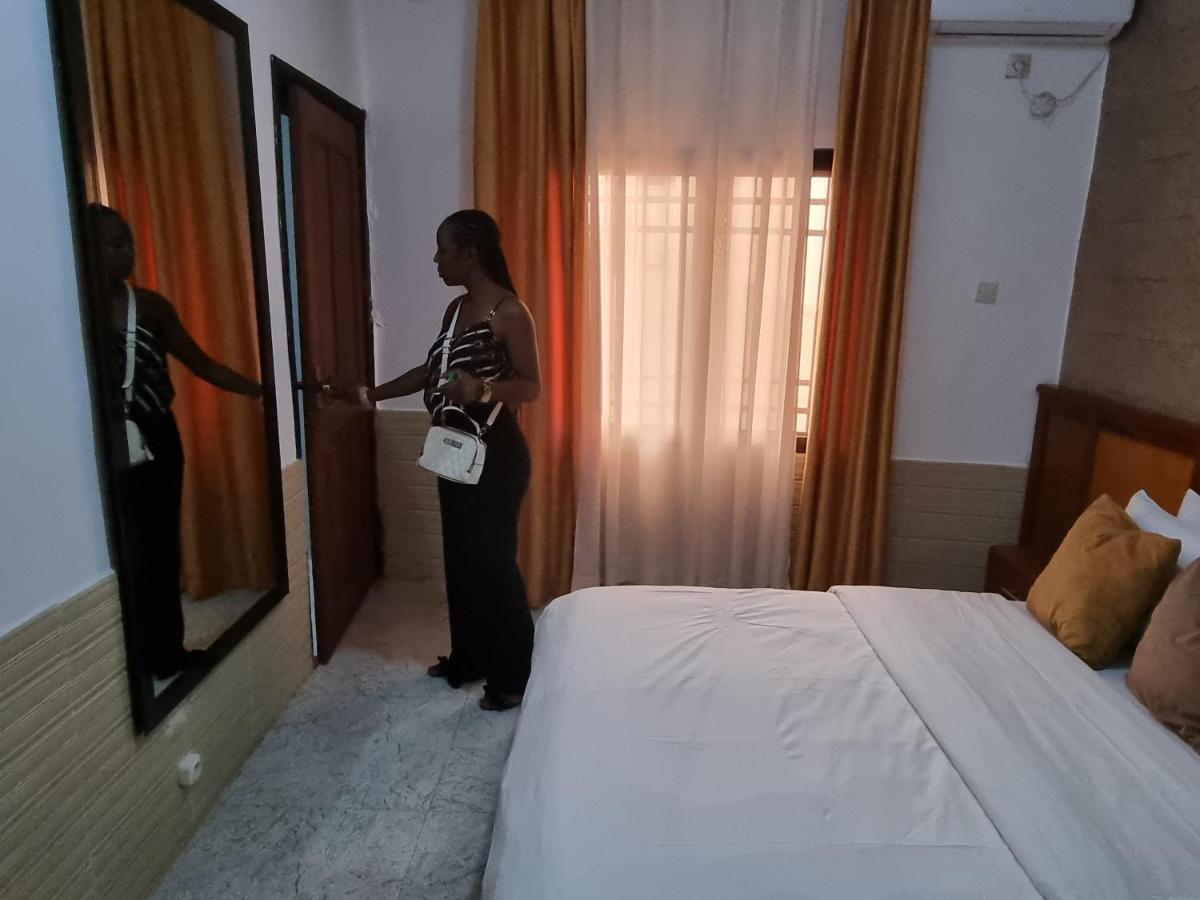 Appart Hotel Mireille Yaoundé Exterior photo